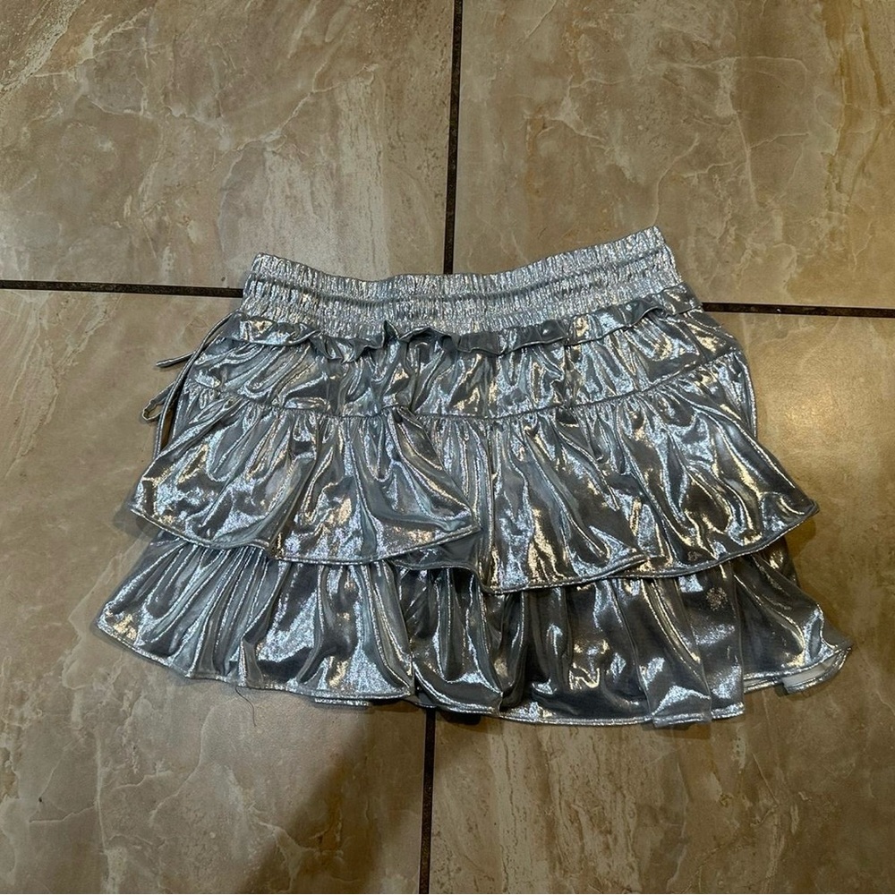 sparkle ruffle tiered skort in silver Size S